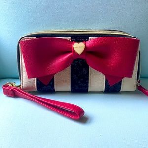 Betsy Johnson wristlet